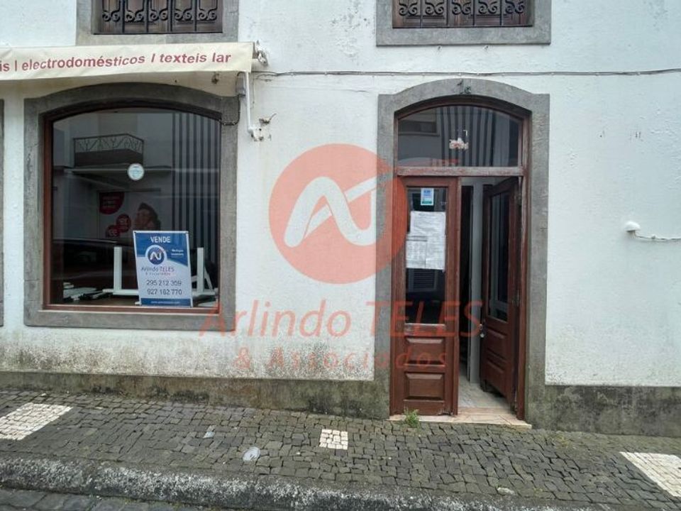 Erhvervsejendom i Vila da Praia da Vitoria, Terceira - foto 1