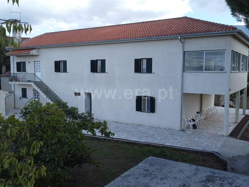 Erhvervsejendom i Gouveia, Guarda - foto 1
