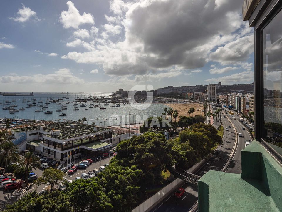 Penthouse in Las Palmas De Gran Canaria, Gran Canaria - photo 3