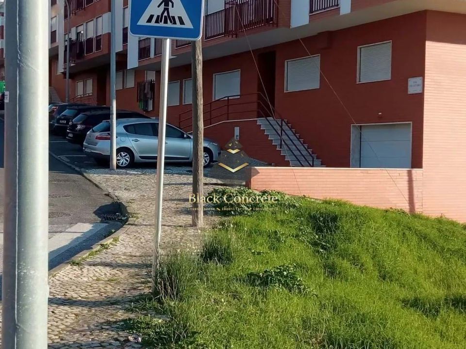 Helårsgrund i Amadora, Lisbon - foto 2