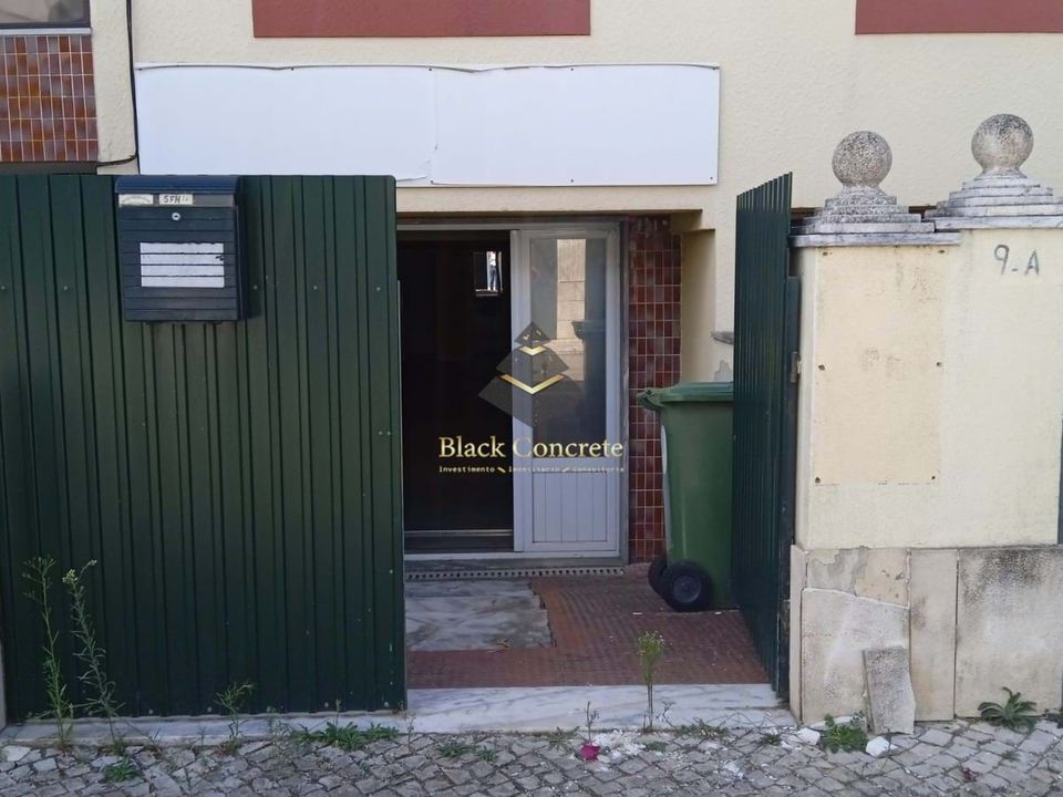 Erhvervsejendom i Seixal, Setubal - foto 1
