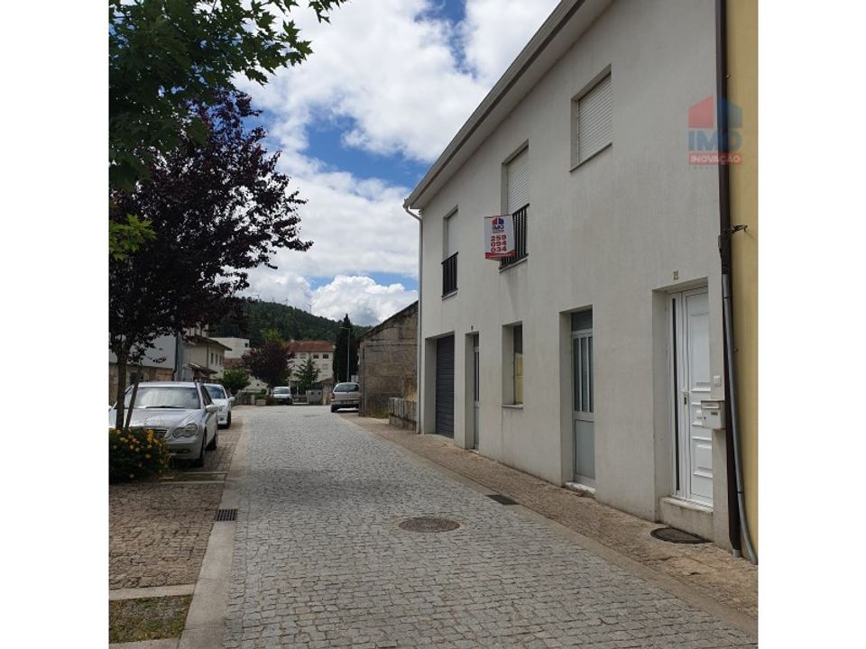 Rekkehus i Vila Pouca de Aguiar, Vila Real - bilde 1