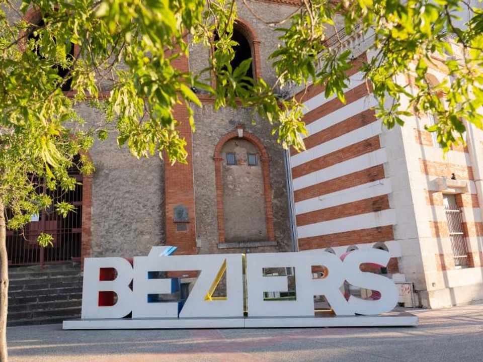 Helårsgrund i Beziers, Herault - foto 1
