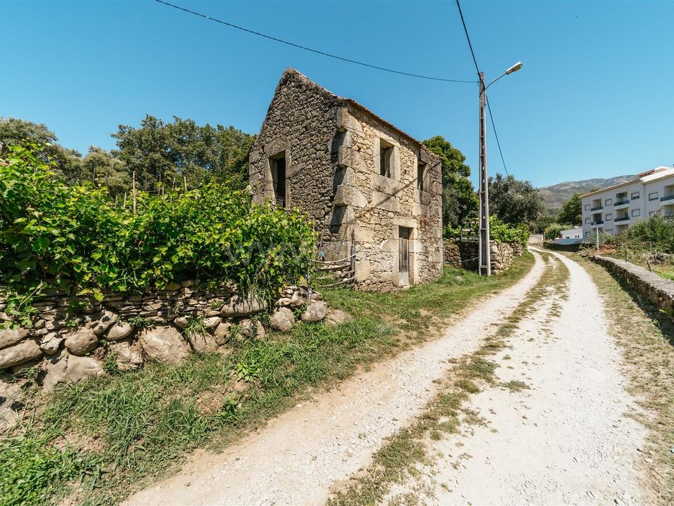 Helårsgrund i Covilha, Castelo Branco - foto 1