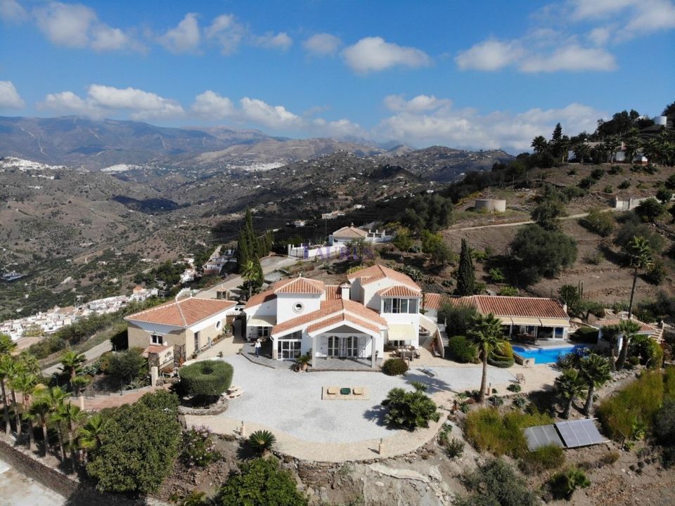 Villa i Sayalonga, Malaga - foto 4
