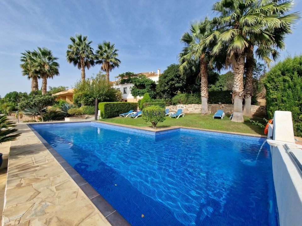 Erhvervsejendom i Alcaucin, Malaga - foto 1
