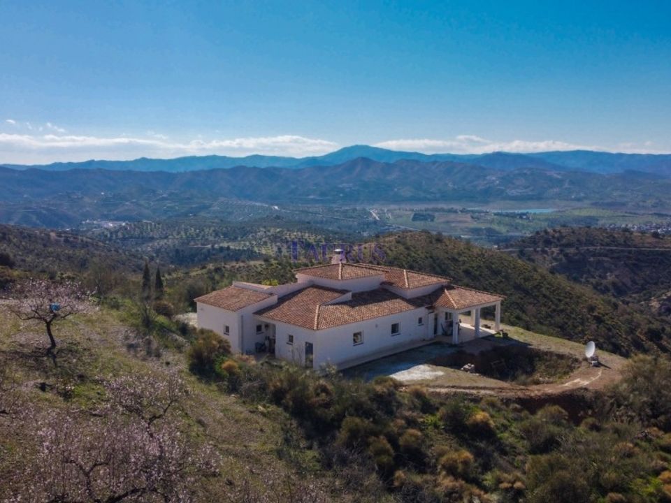 Villa i Canillas De Aceituno, Malaga - foto 2