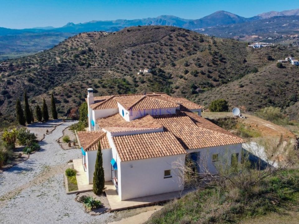Villa i Canillas De Aceituno, Malaga - foto 3