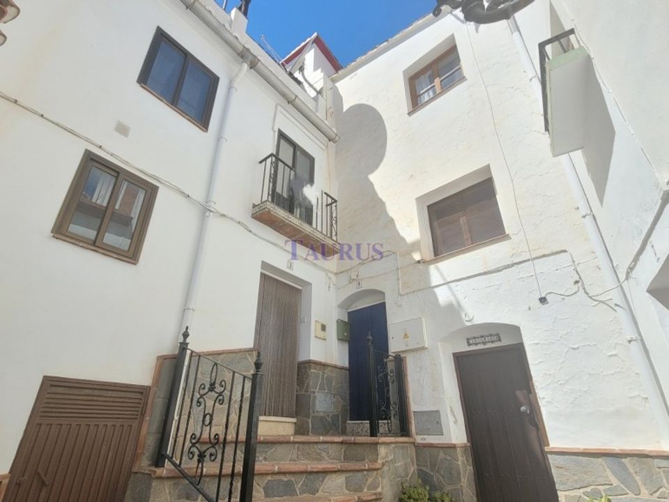 Landsbyhus i Canillas De Albaida, Malaga - foto 1