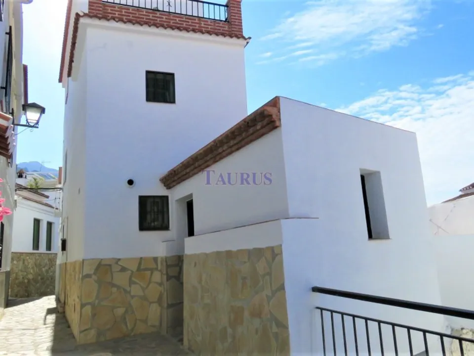 Landsbyhus i Canillas De Albaida, Malaga - foto 1