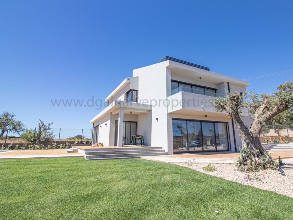Villa i Quarteira, Faro - foto 1