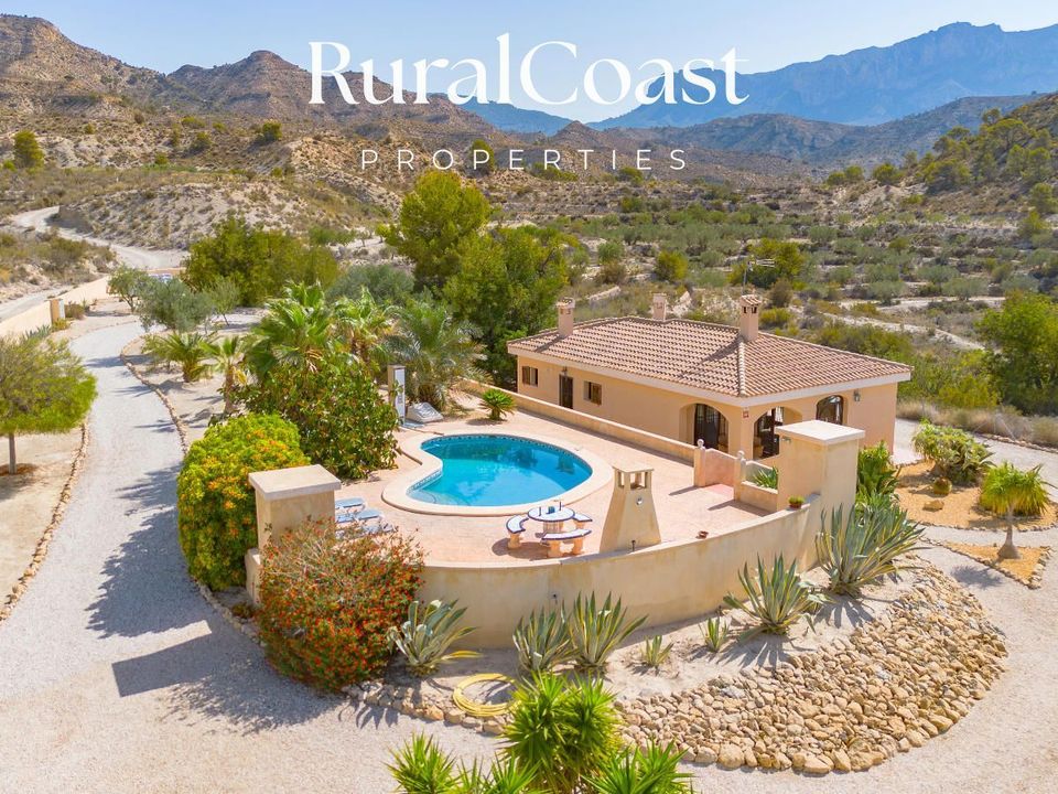 Villa in Xixona, Alicante - foto 1