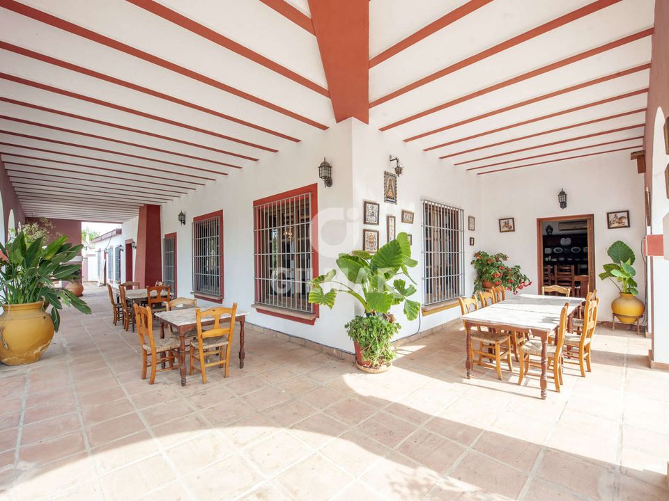 Villa en Alcala De Guadaira, Sevilla - foto 2