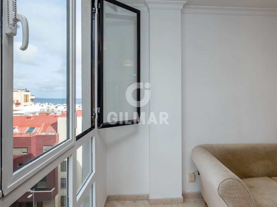 Apartment in Las Palmas De Gran Canaria, Gran Canaria - photo 4