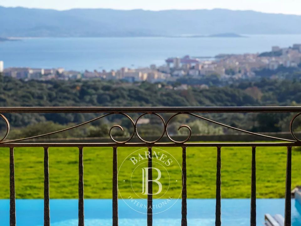 Villa i Ajaccio, Corse-du-Sud - foto 1