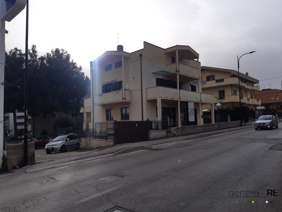Parkeringsplads i Pescara, Pescara - foto 1