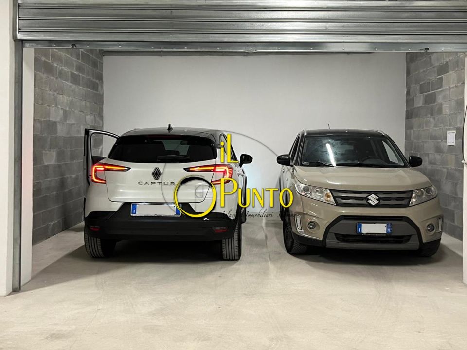 Parkeringsplass i Sanremo, Imperia - bilde 1