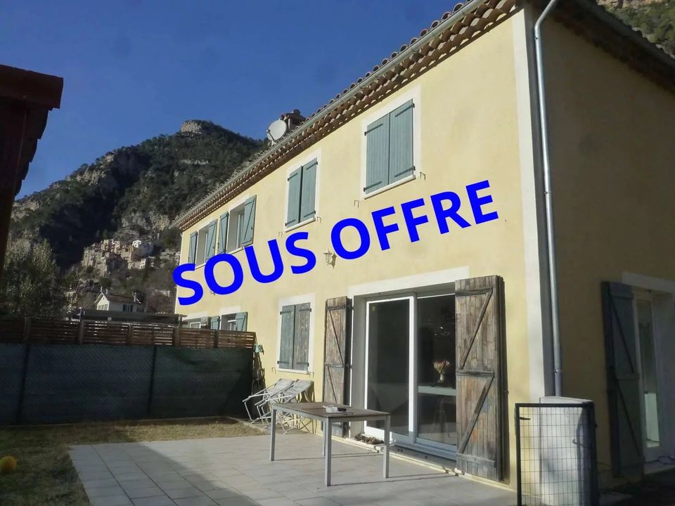 Villa en Touët-sur-Var, Alpes-Maritimes - foto 1