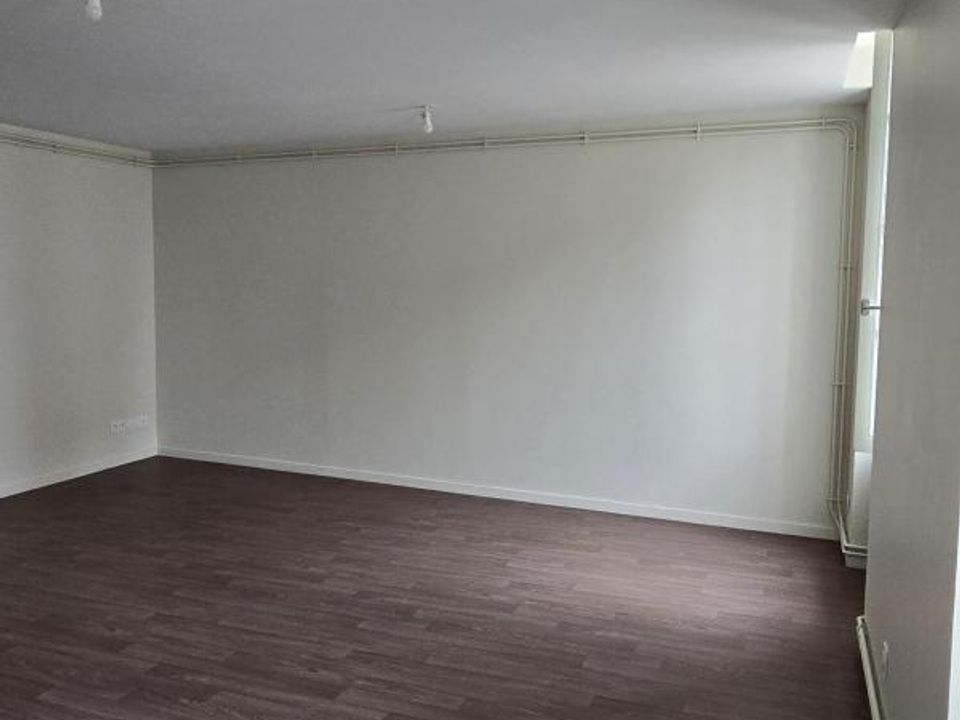 Apartment in Avallon, Yonne - photo 2