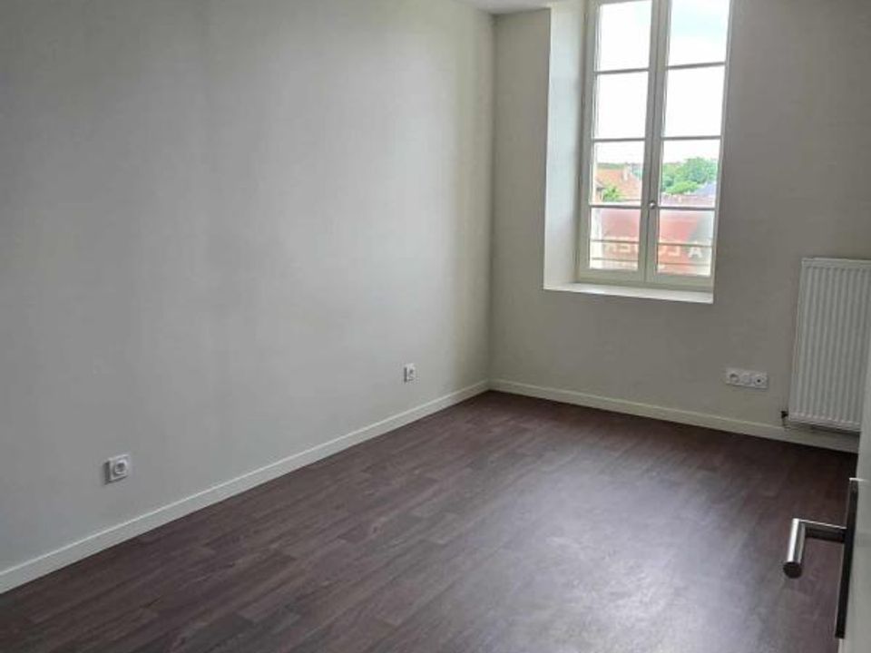Apartment in Avallon, Yonne - photo 5