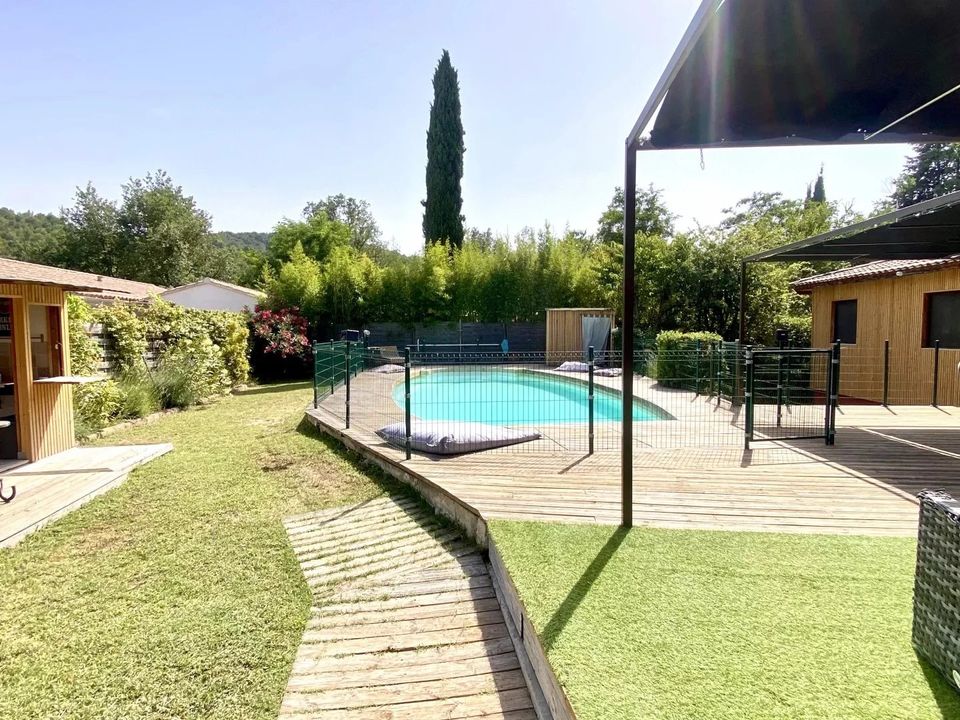 Villa a La Roque-d'Antheron, Bouches-du-Rhone - foto 1