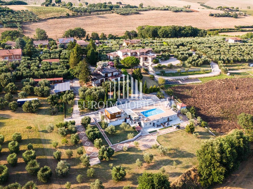 Villa a Castiglione del Lago, Perugia - foto 2