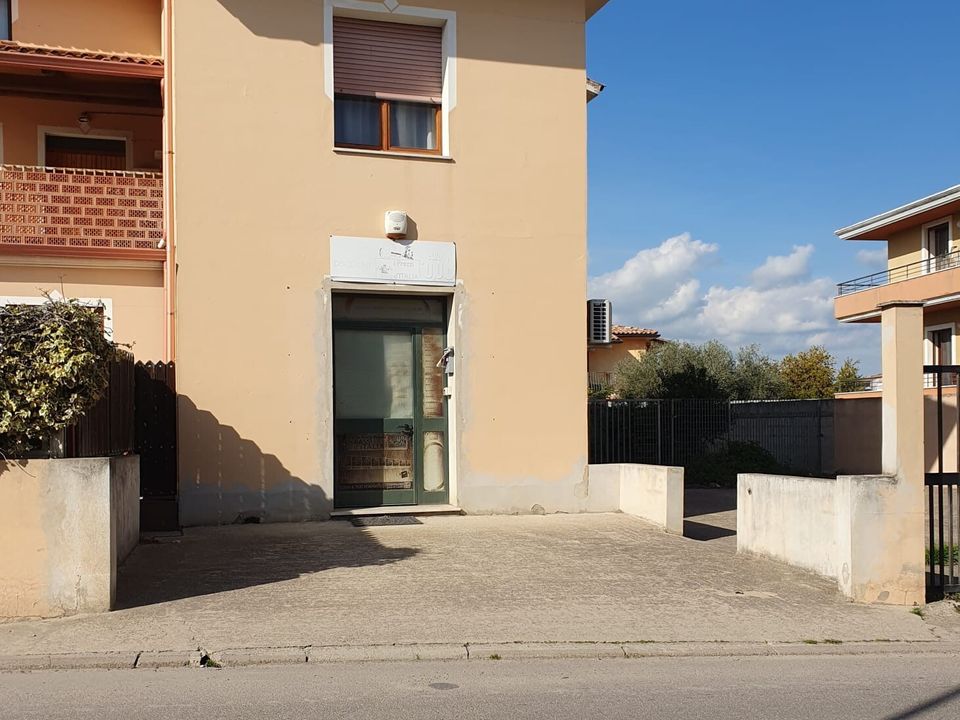 L'establiment comercial a Senorbi, Sud Sardegna - foto 1