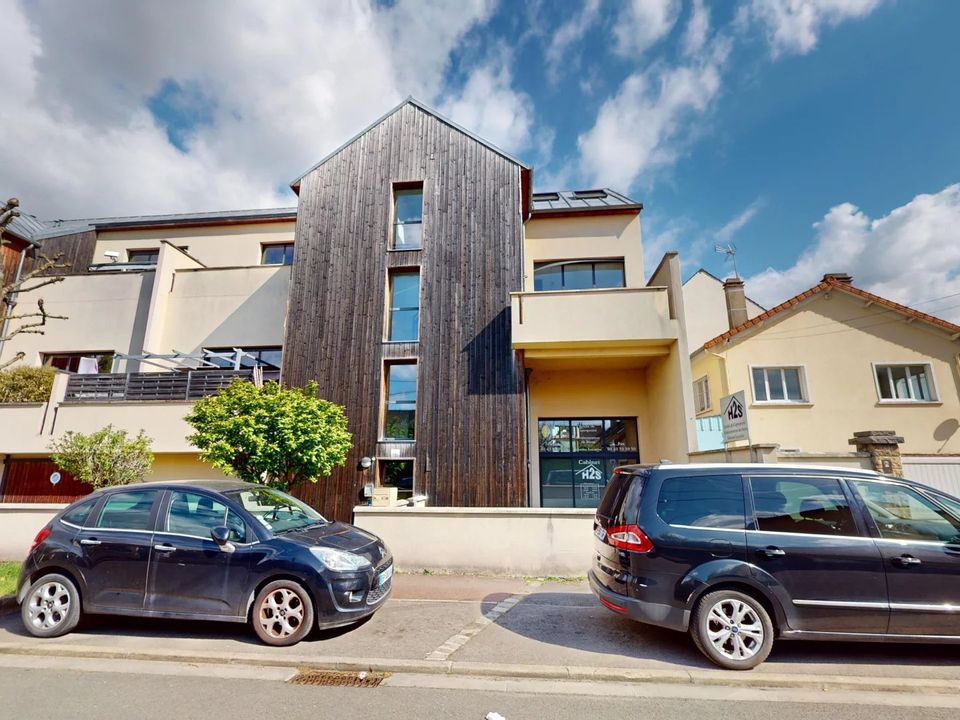 Erhvervsejendom i Montfermeil, Seine-Saint-Denis - foto 3