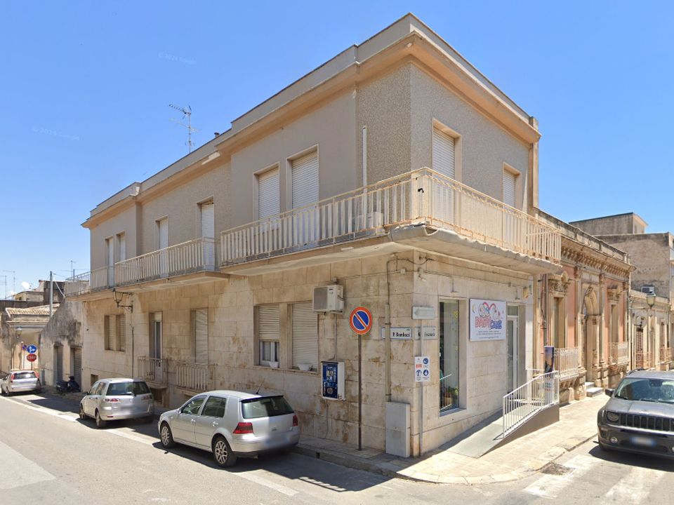 Byhus i Canicattini Bagni, Siracusa - foto 1