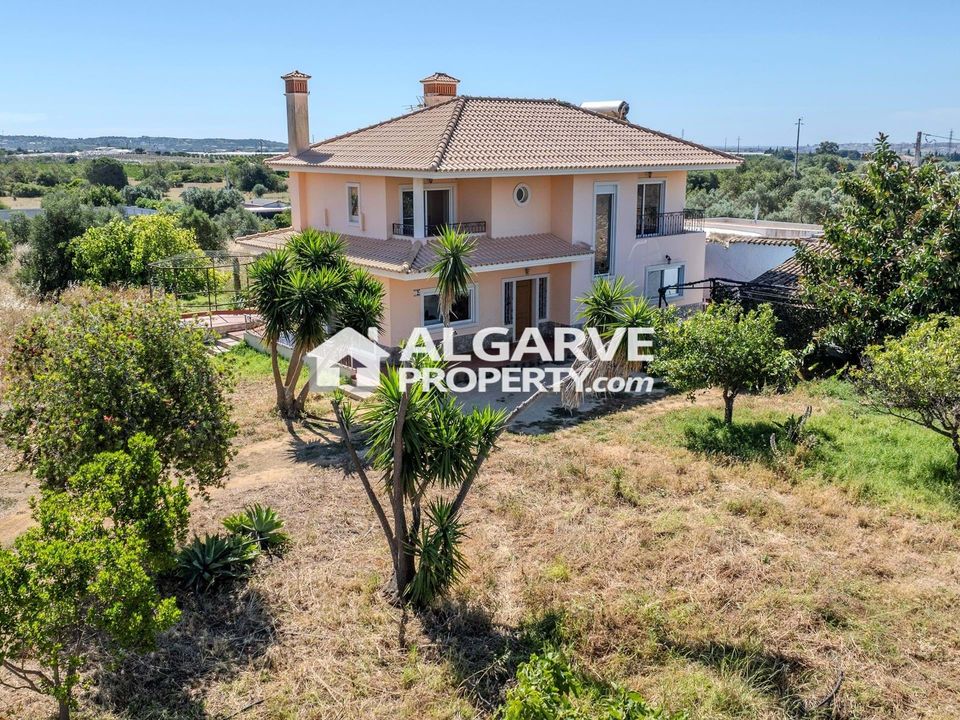 Villa i Santa Barbara de Nexe, Faro - foto 1