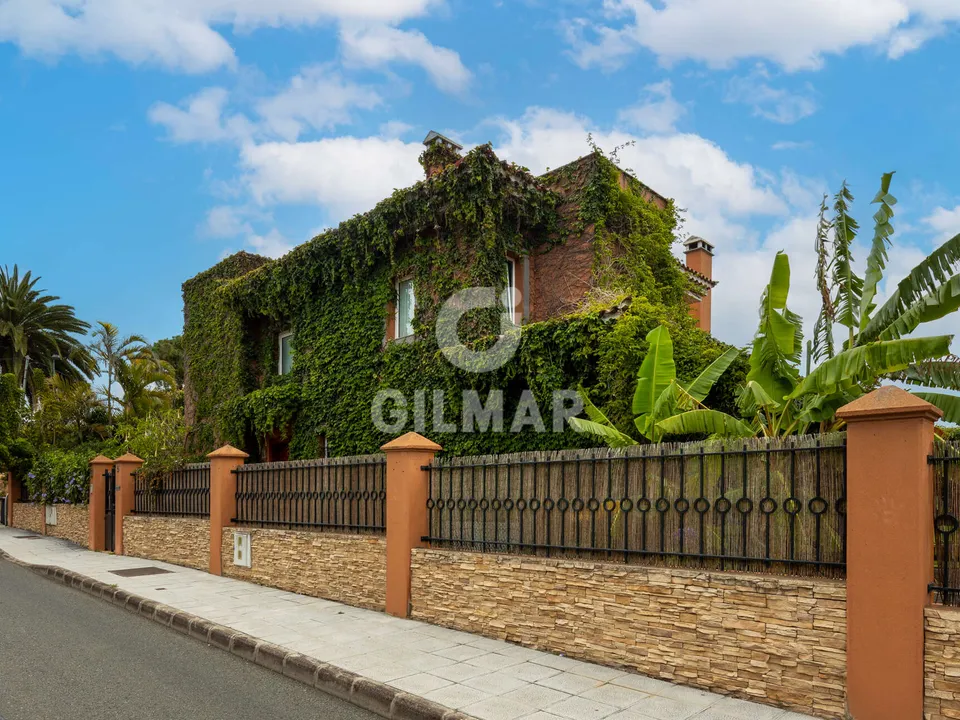Villa in Las Palmas De Gran Canaria, Gran Canaria - photo 4