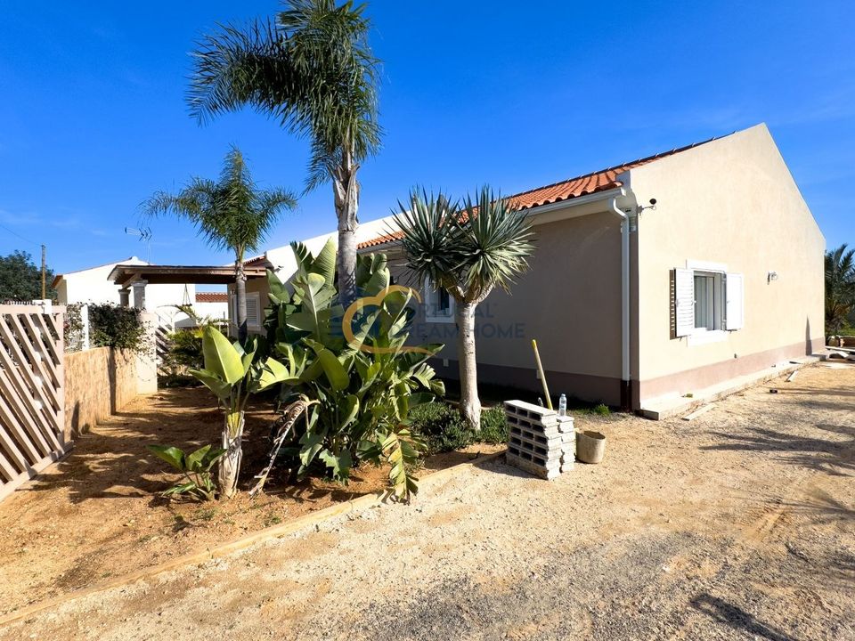 Villa i Alcantarilha, Faro - foto 1