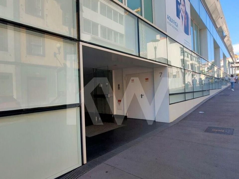 Estacionamento em Funchal, Madeira - foto 2