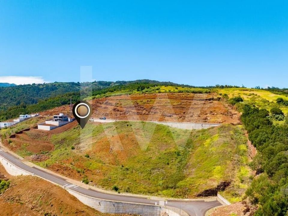 Helårsgrund i Santa Cruz, Madeira - foto 1