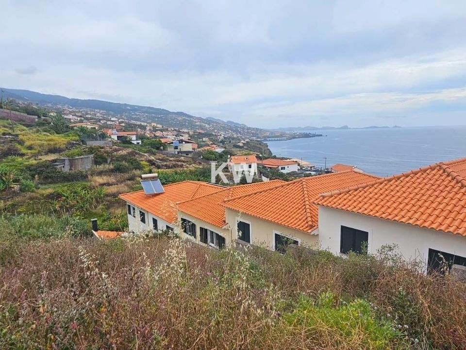 Helårsgrund i Santa Cruz, Madeira - foto 1