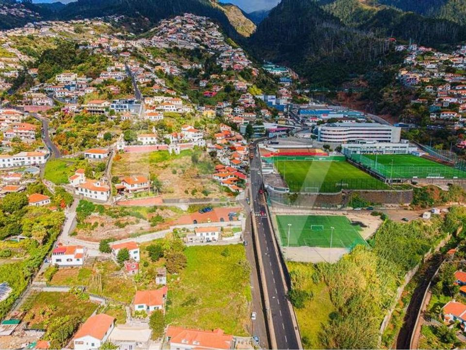 Helårsgrund i Funchal, Madeira - foto 2