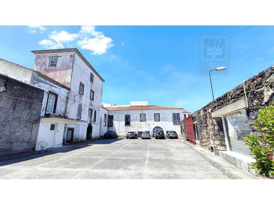 Parkeringsplads i Ponta Delgada, Sao Miguel - foto 3