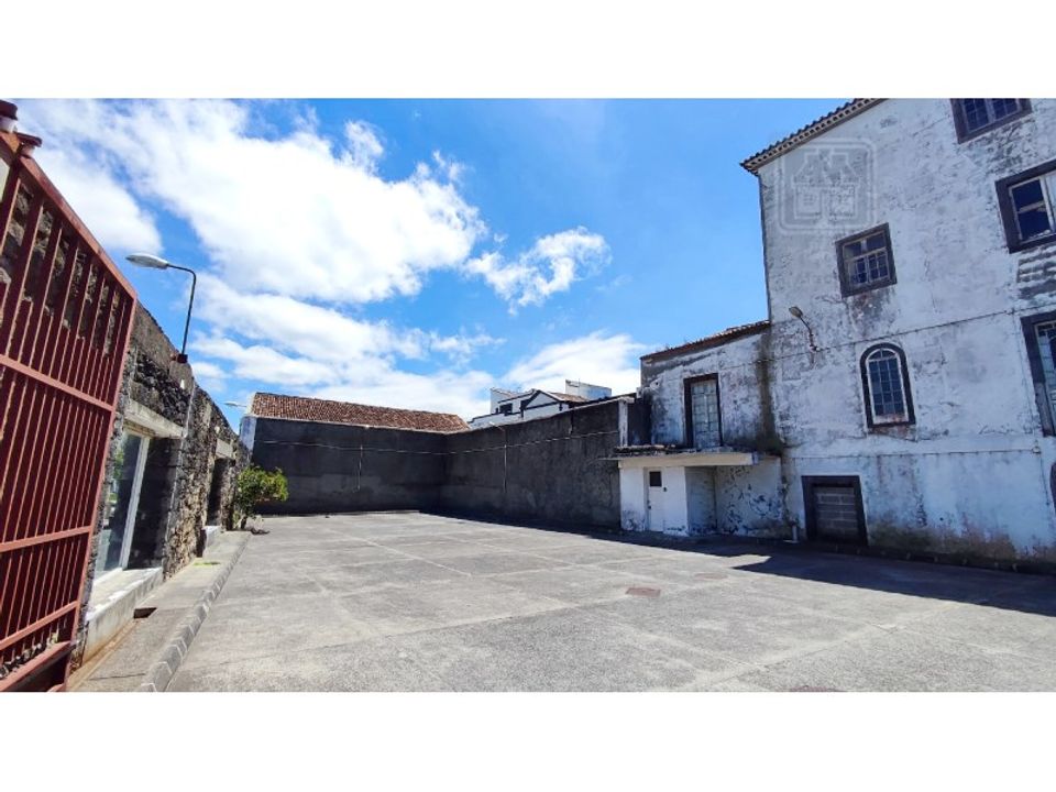 Parkeringsplads i Ponta Delgada, Sao Miguel - foto 4
