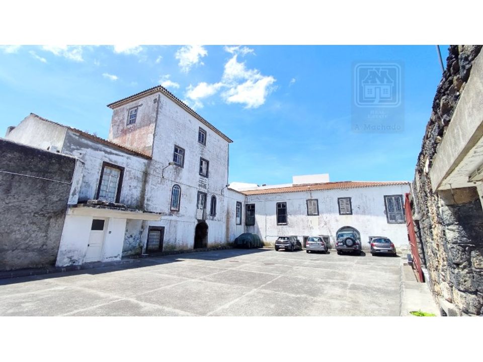 Parkeringsplads i Ponta Delgada, Sao Miguel - foto 5