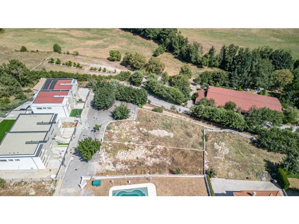 Helårsgrund i Vila Pouca de Aguiar, Vila Real - foto 1