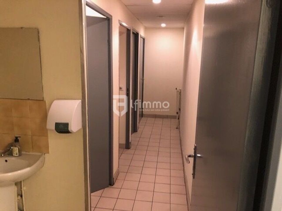 Erhvervsejendom i Neuilly-sur-Marne, Seine-Saint-Denis - foto 4
