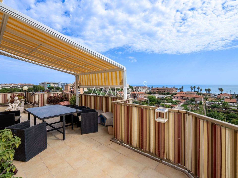 Villa i Vallecrosia, Imperia - foto 1