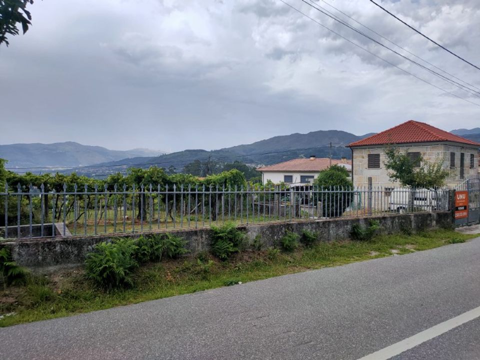 Helårsgrund i Arcos de Valdevez, Viana do Castelo - foto 2