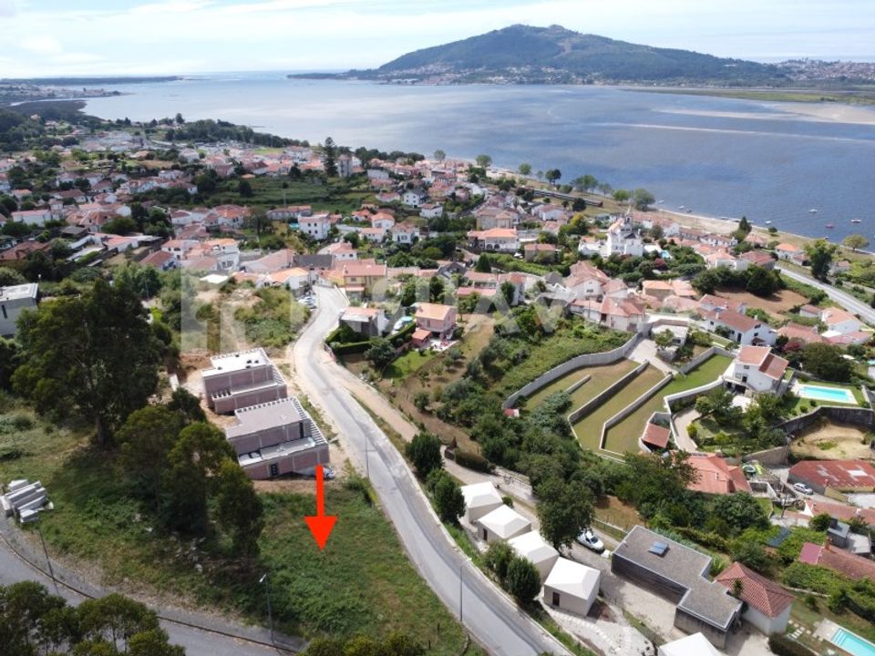 Helårsgrund i Caminha, Viana do Castelo - foto 1
