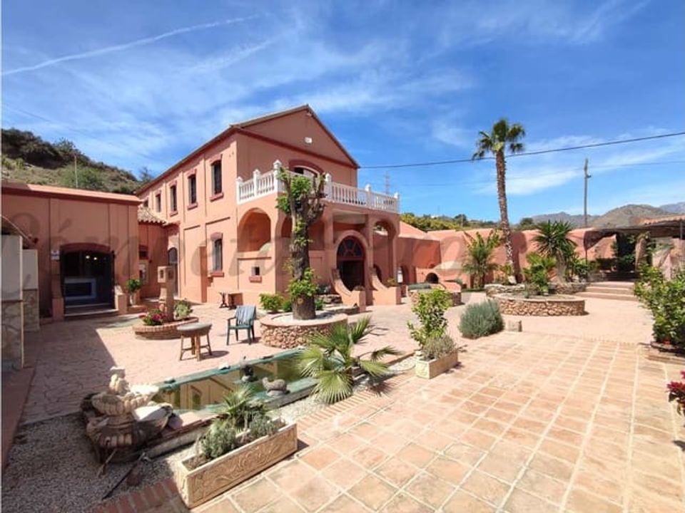 Villa i Nerja, Malaga - foto 1