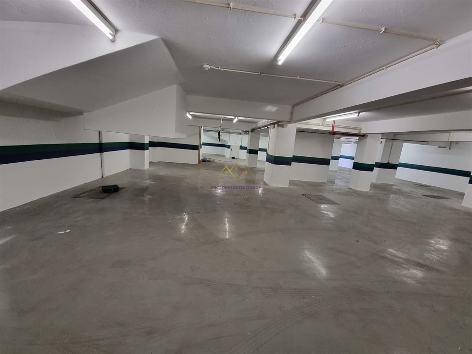 Erhvervsejendom i Caldas da Rainha, Leiria - foto 1