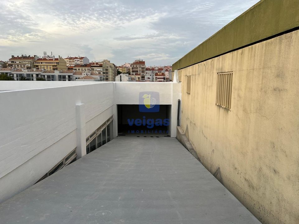 Erhvervsejendom i Sacavem, Lisbon - foto 1