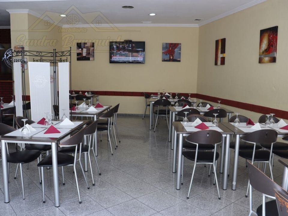 L'establiment comercial a Matacaes, Lisbon - foto 4