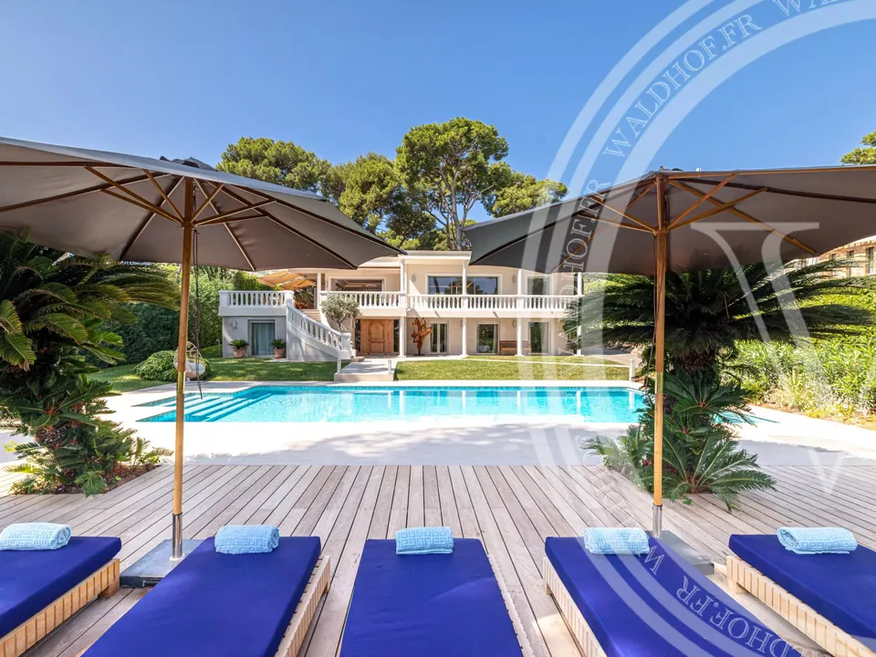 Villa i Antibes, Alpes-Maritimes - foto 1