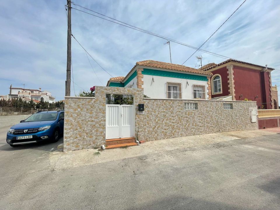 Villa i Torrevieja, Alicante - foto 1